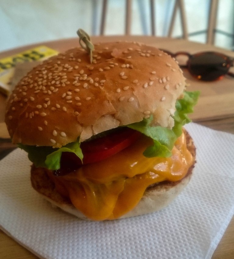 burger_cropped.jpg