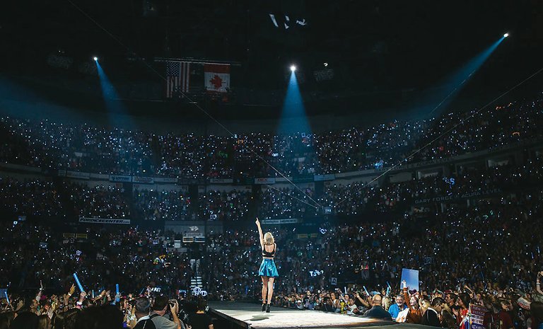 Taylor-Swift-Concert.jpg