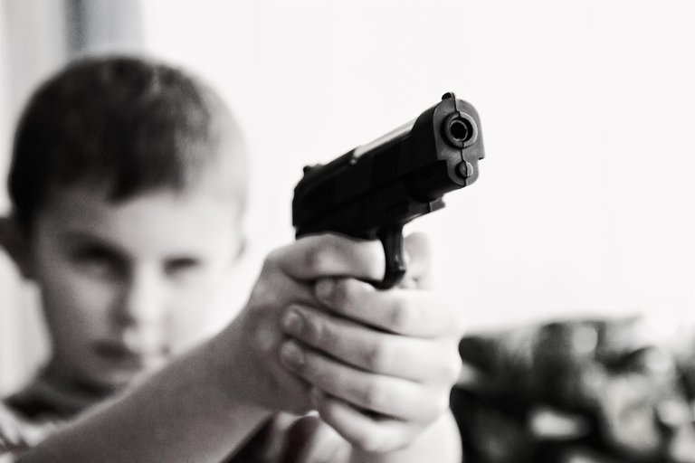 blur-child-gun-52984.jpg