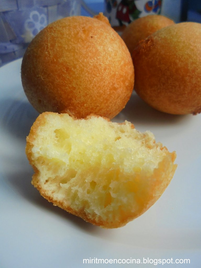 buñuelos colombianos.jpg