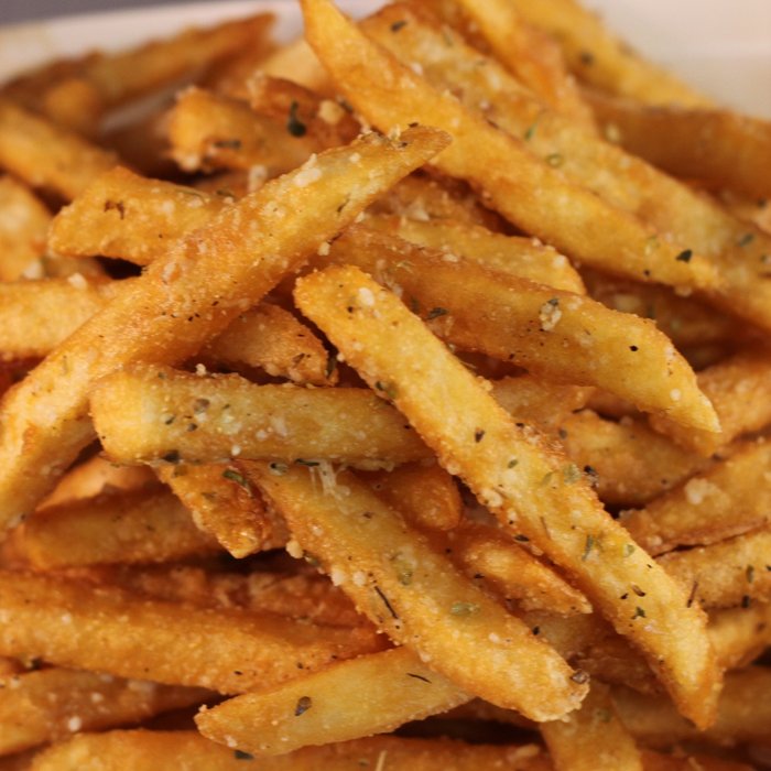 Homemade-Crispy-Seasoned-French-Fries.jpg