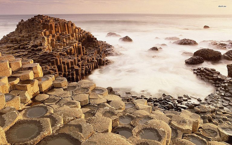 Giants-Causeway-Northern-Ireland.jpg