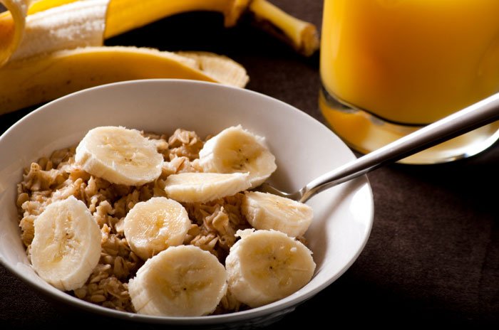 271157-bananas-oatmeal.jpg