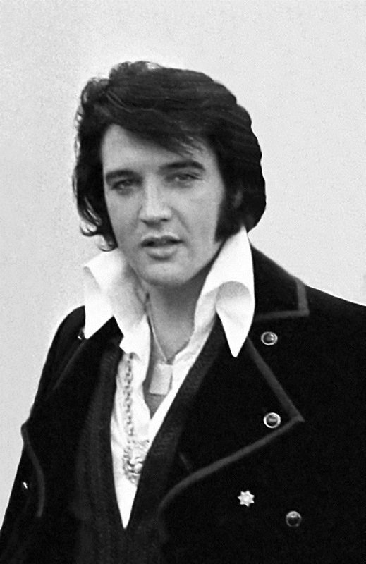 800px-Elvis_Presley_1970.jpg