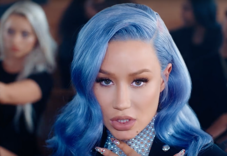 Iggy Azalea - Sally Walker (Official Music Video).png