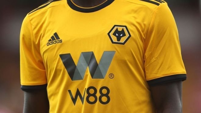 _102799725_wolvesshirtgettty.jpg