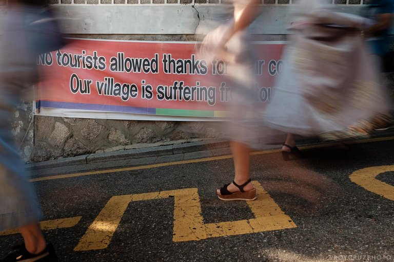 Seoul Bukchon Hanok Village Protest Sign-2.jpg