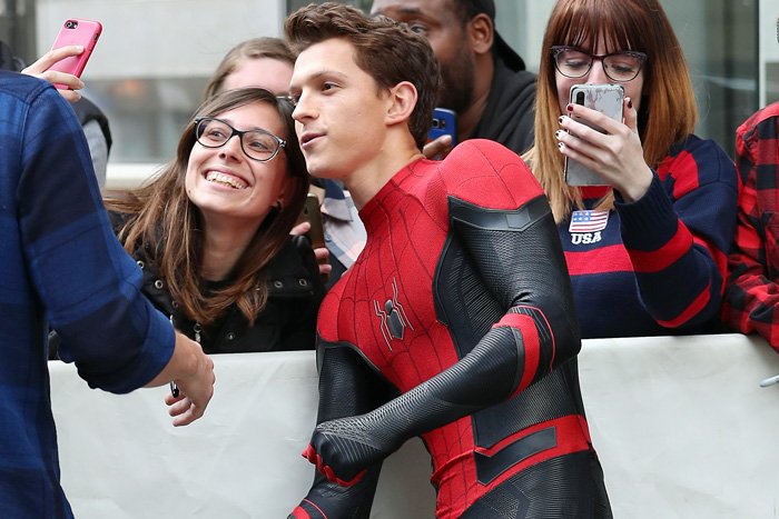 tom-holland-sony-spider-man-thumb-700x467-215406.jpg