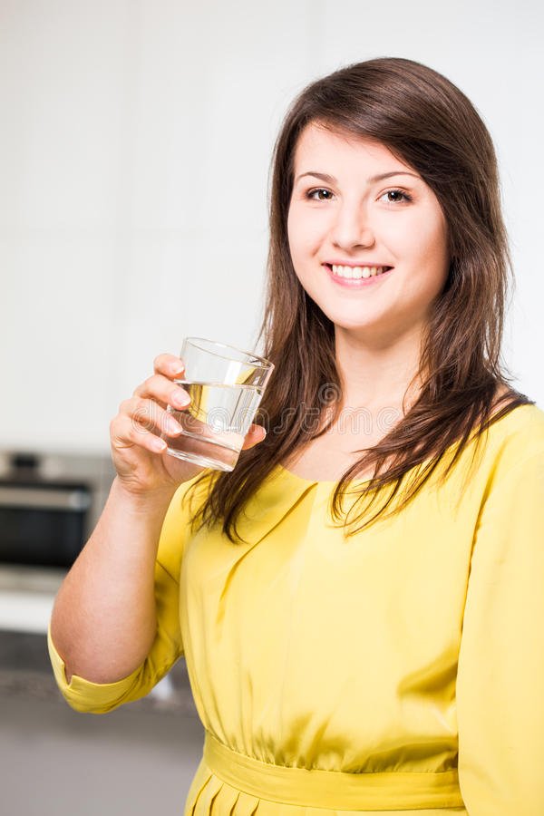 lady-drinking-clean-water-image-healthy-64539375.jpg