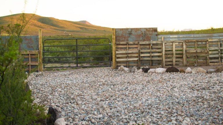 stone-and-gravel-driveway.jpg