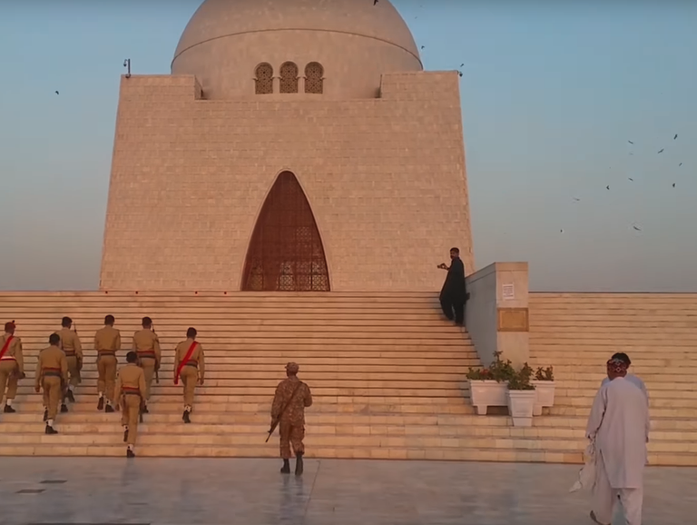 Quaid-e-Azam Tomb.png