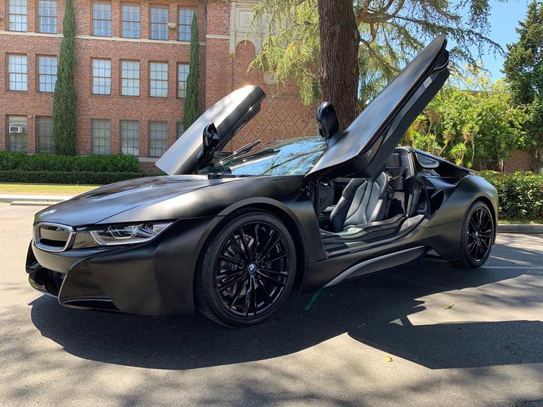 BMW-i8-Roadster.jpg