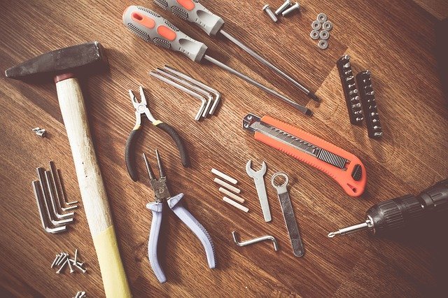 tools-864983_640.jpg