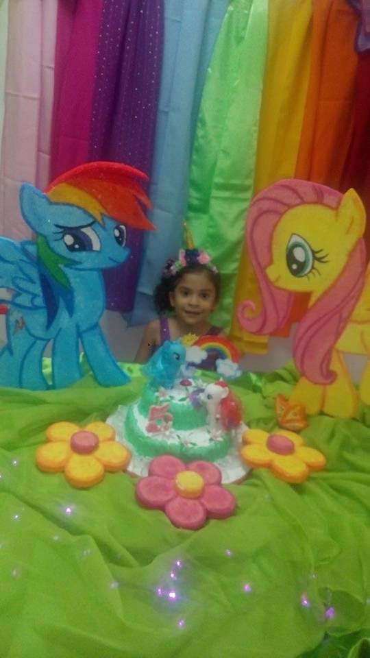 My Little Pony  5 años cumpleañera feliz.jpg