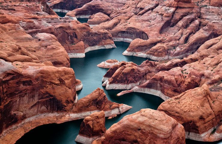 Top-American-Lakes-Powell-Photo-by-Gleb-Tarassenko.jpg