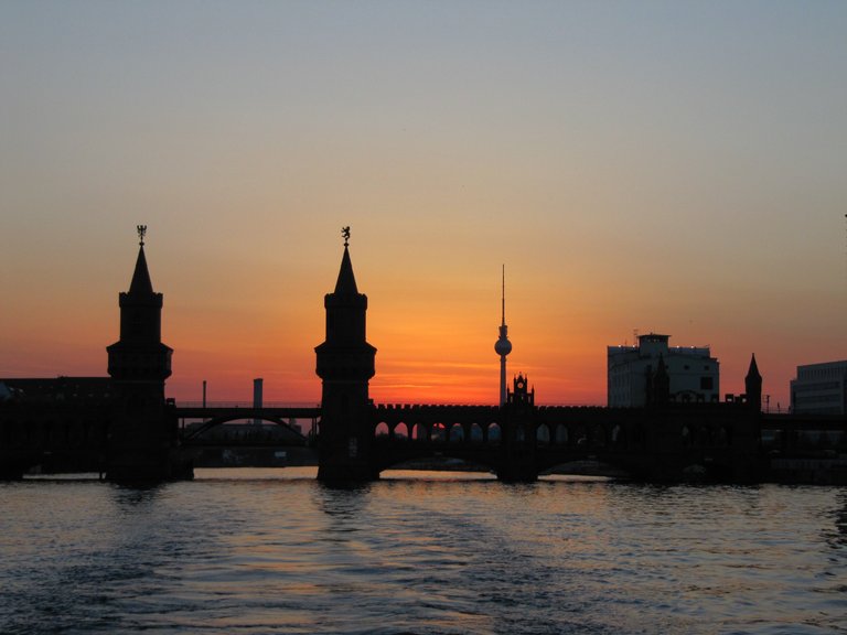 abendstimmung-architecture-berlin-bridge-275202.jpg