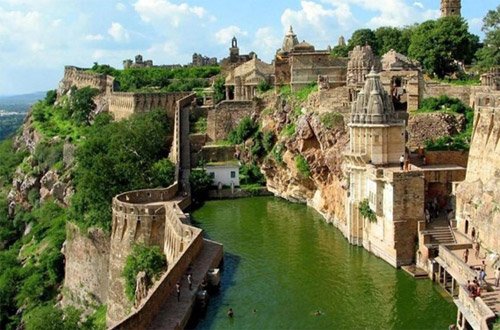 benteng-chittorgarh-india.jpg