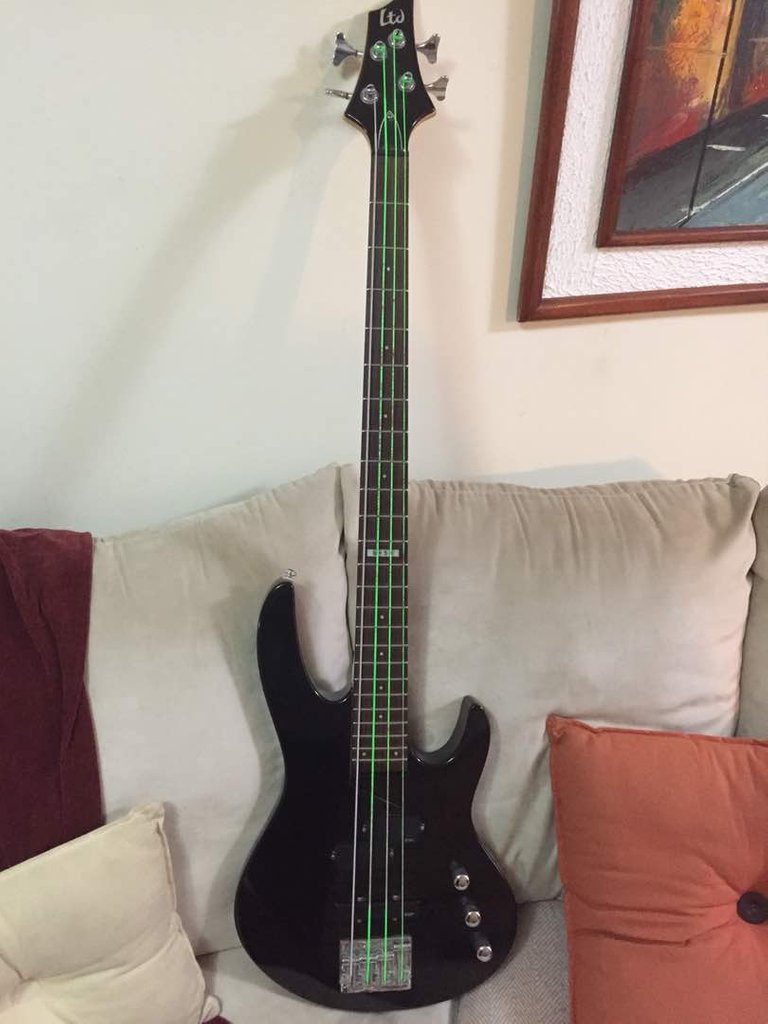 bass1.jpg