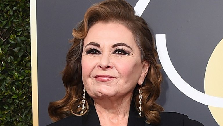 019b04a5-376d-4275-9828-5a0d8b63b501-AP_TV-Roseanne_Barr.JPG