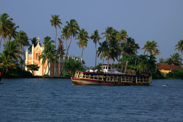 Alleppey-Canal-Cruise.jpg