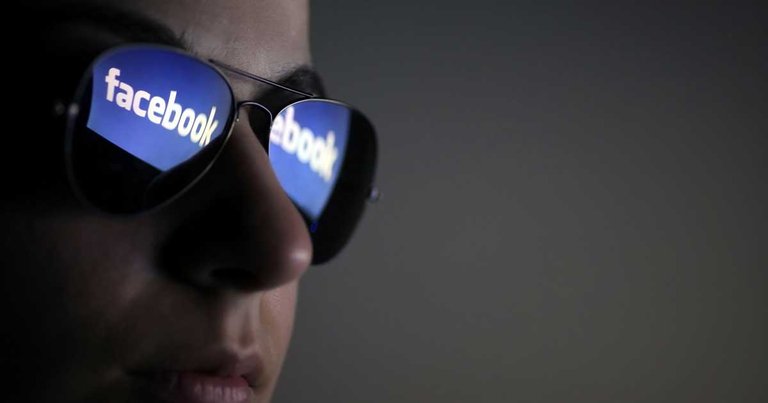 facebook-every-day.jpg