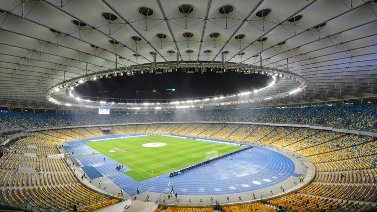 nsc-olimpiyskiy-olympic-stadium-kiev-general-view-2013_1otbdbnp8e4xy1varcjq6d8zrc.jpg