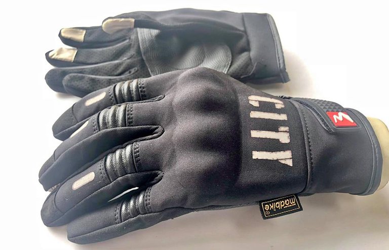 guantes motero 2.jpg