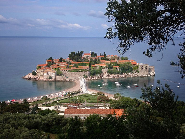 Sveti Stefan-17 - P6260241-ReduceNoise-steemit.jpg