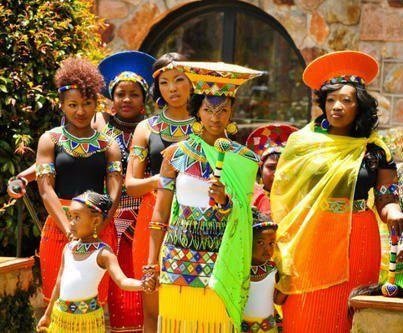 55fa5c3df0d6cc5c12dacb77dd2d10af--african-outfits-african-attire.jpg