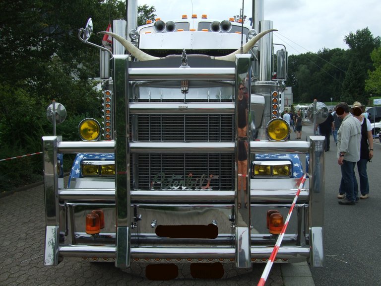 Peterbuilt2.jpg