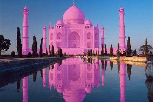 taj-mahal-changing-color.jpg