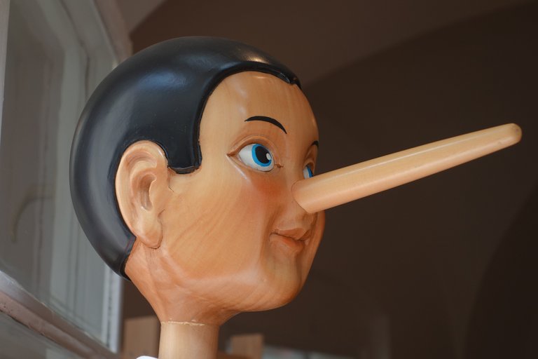 pinocchio-2917652_1920.jpg