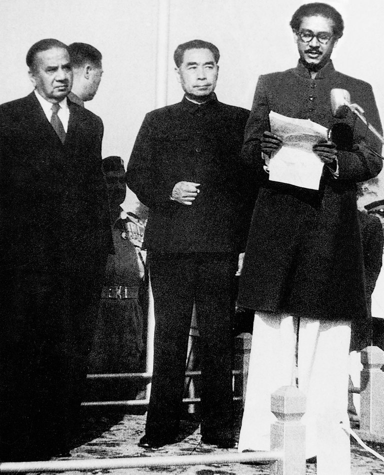 Mujib_Suhrawardy_Zhou_Enlai.jpg