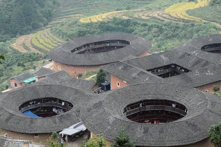 5285860329-hakka-round-houses-in-nanjing (FILEminimizer).jpg