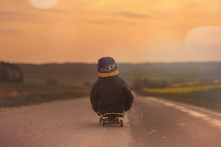 skateboard-child-boy-sunset-53968.jpeg