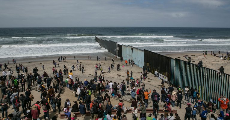 30mexico-caravan-sub1-facebookJumbo.jpg