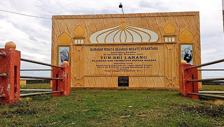 Tun sri lanang.jpg