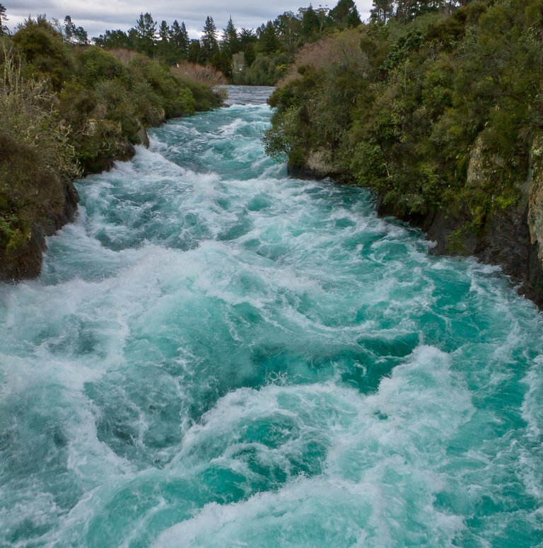 6192135406-huka-falls (FILEminimizer).jpg