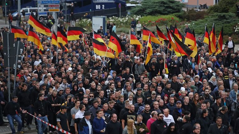 skynews-chemnitz-germany-protests_4409489.jpg