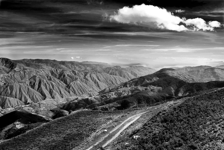 mountain verde y azul.jpg