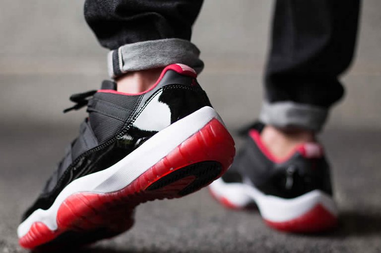 air-jordan-11-low-bred-on-feet-528895-012-(5).jpg