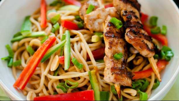 Chicken-Noodles_13757.jpg