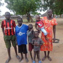 amuor-manyuon-tong-with-her-children-akuot-apiu-jok-yach-apiu-jok-achan-apiu-jok-bol-apiu-jok.jpg
