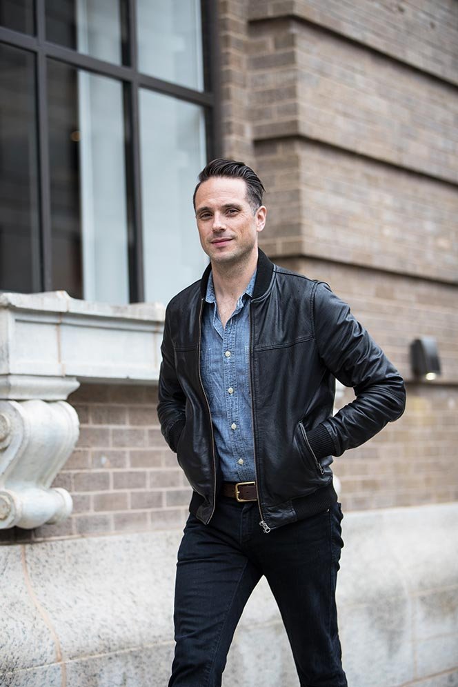 black-leather-bomber-jacket-blue-chambray-shirt-jeans-casual-outfit-idea-men-spring-jerry-seinfeld-style-2.jpg