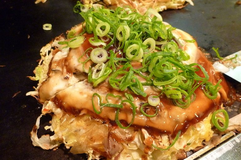 800px-Okonomiyaki-yokohama-2009.jpg