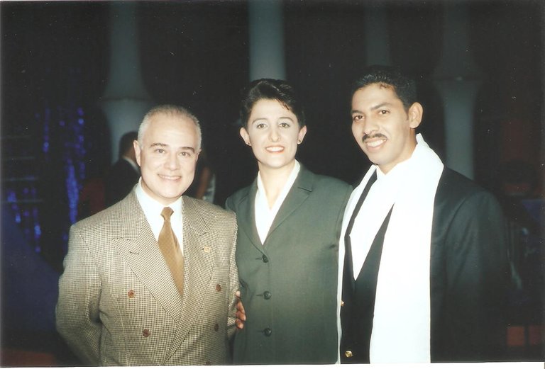 ANGELA BOLOGNA Y HUGO CARREGAL.jpg