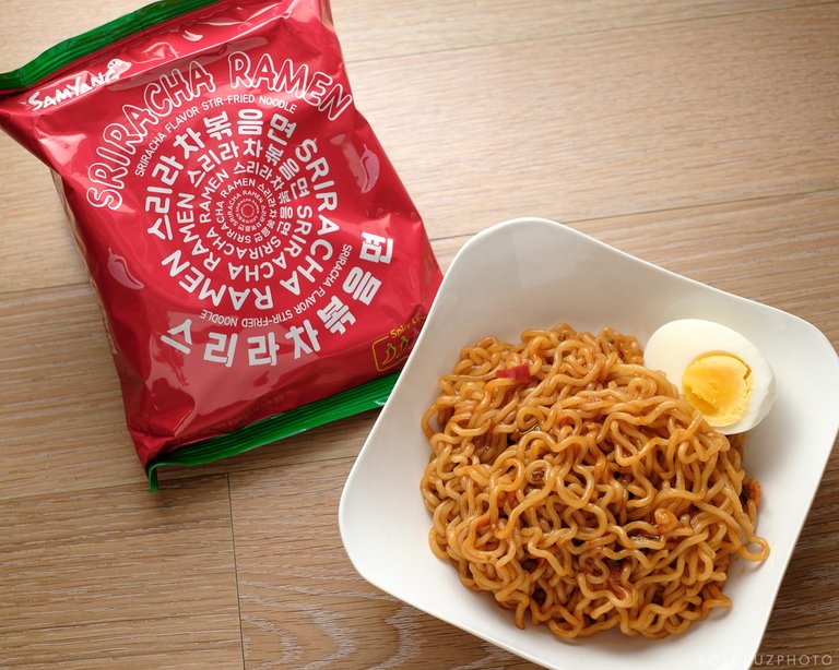 Sriracha Ramyeon-1.jpg