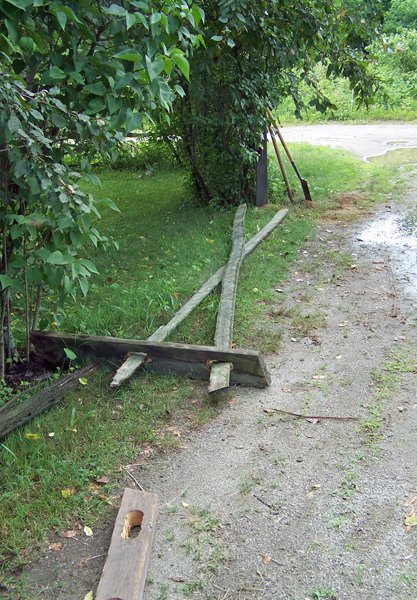 Fixing fence4 crop June 2018.jpg