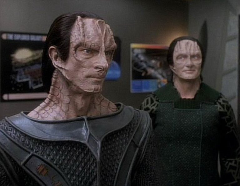 trekcardassians21_3.jpg