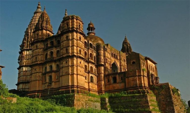 sri-chaturbhuj-temple_1414583532.jpg